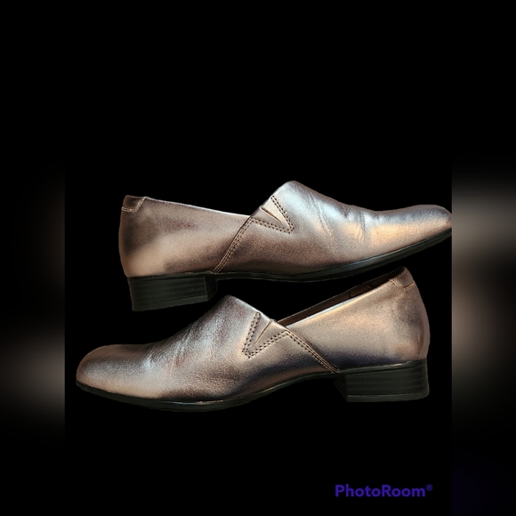 Clarks Julie Palm Slip On Stacked Heel Loafer Size 6.5 - Picture 3 of 6